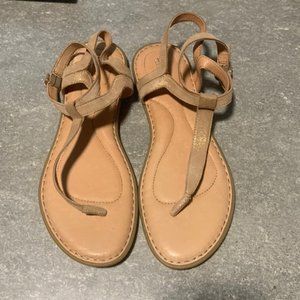 Born Gold sandals size 10 NWOB